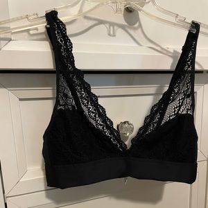 Black lace bra